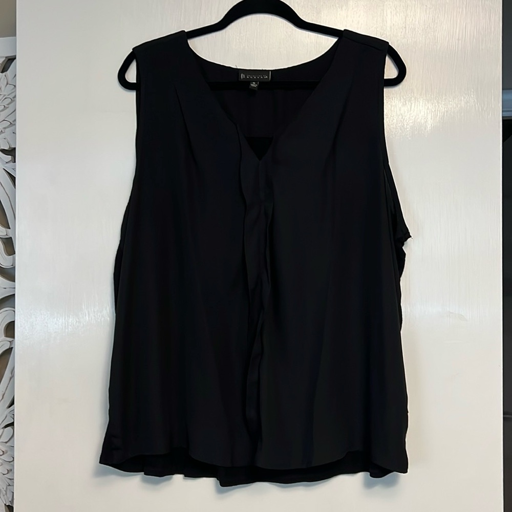 Bobeau sleeveless black top